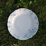 Veliký kulatý porcelánový talíř - tác s modrými květy - secese